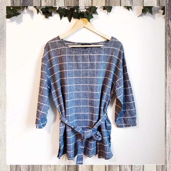 Banana Republic Tops - BR Tie-Front Long Top Size Large